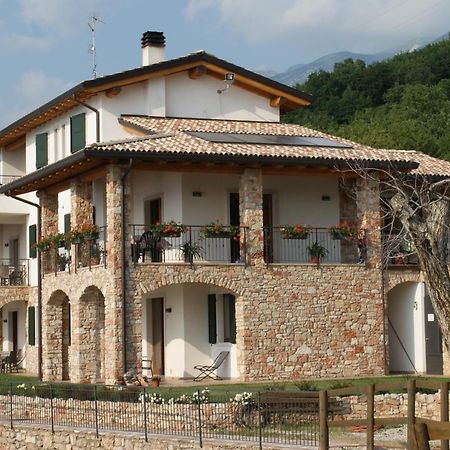 La Casa Di Pericle Aparthotel Brenzone sul Garda Luaran gambar