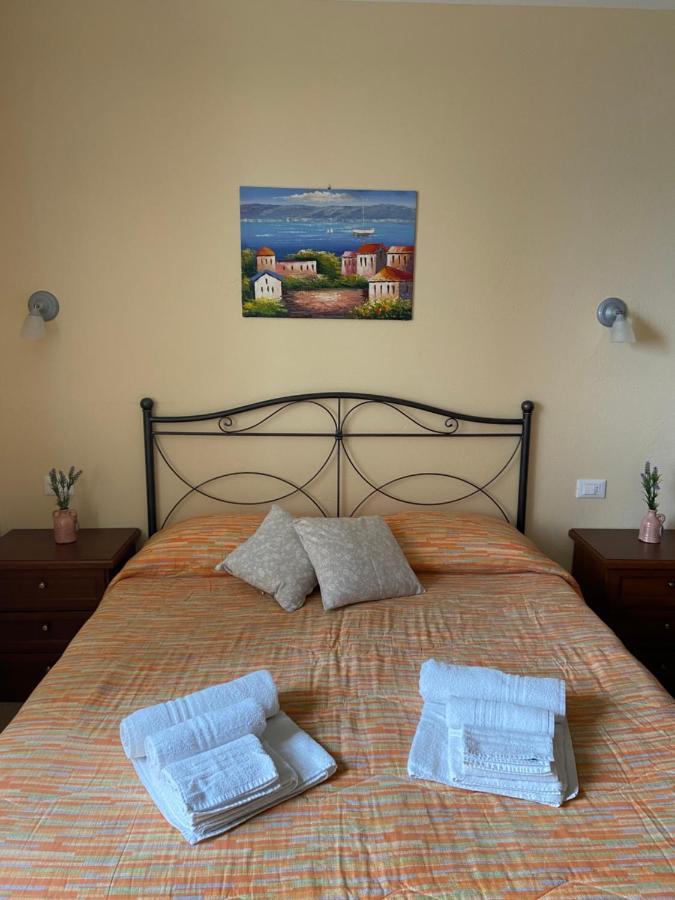 La Casa Di Pericle Aparthotel Brenzone sul Garda Luaran gambar