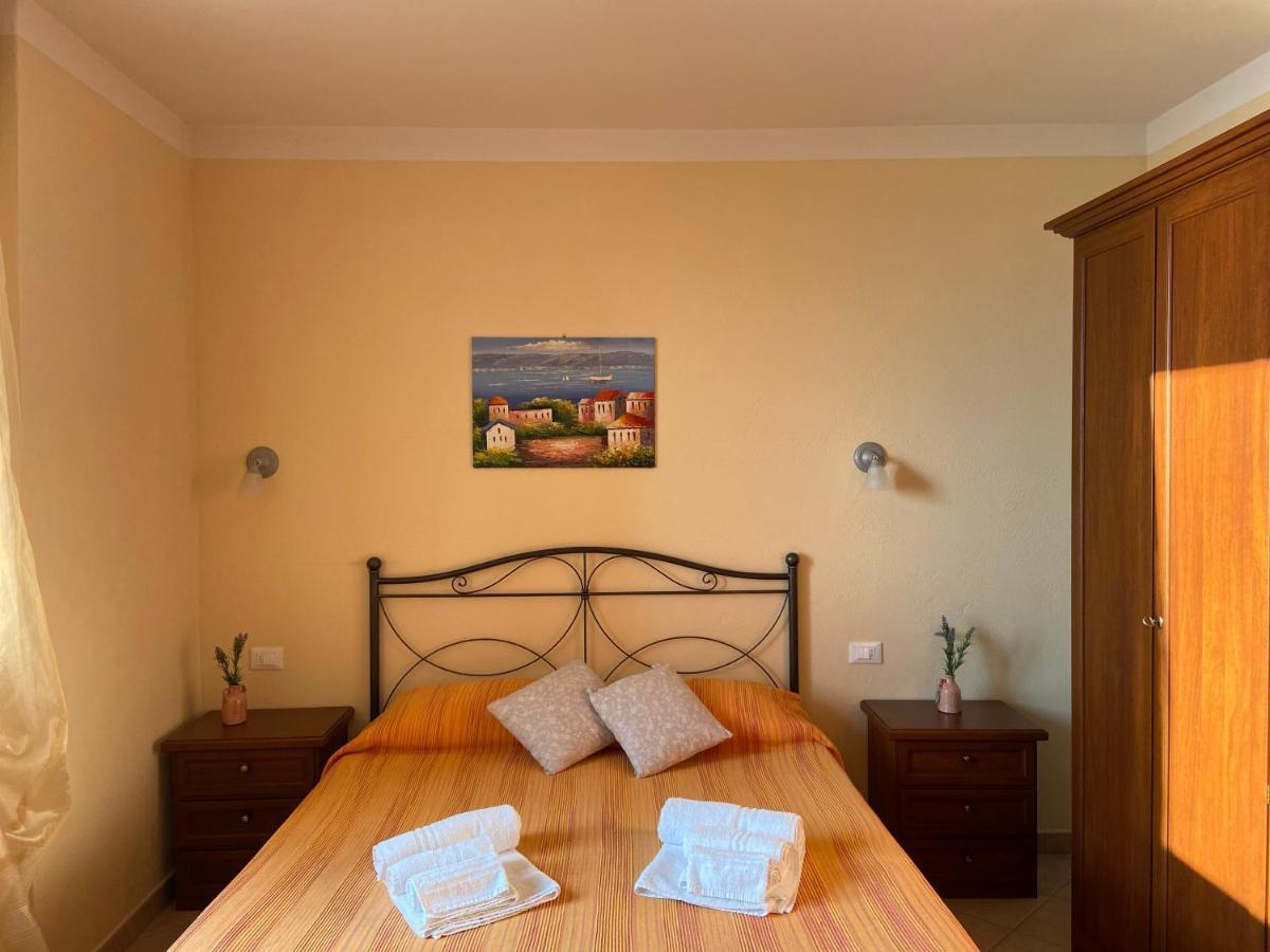La Casa Di Pericle Aparthotel Brenzone sul Garda Luaran gambar