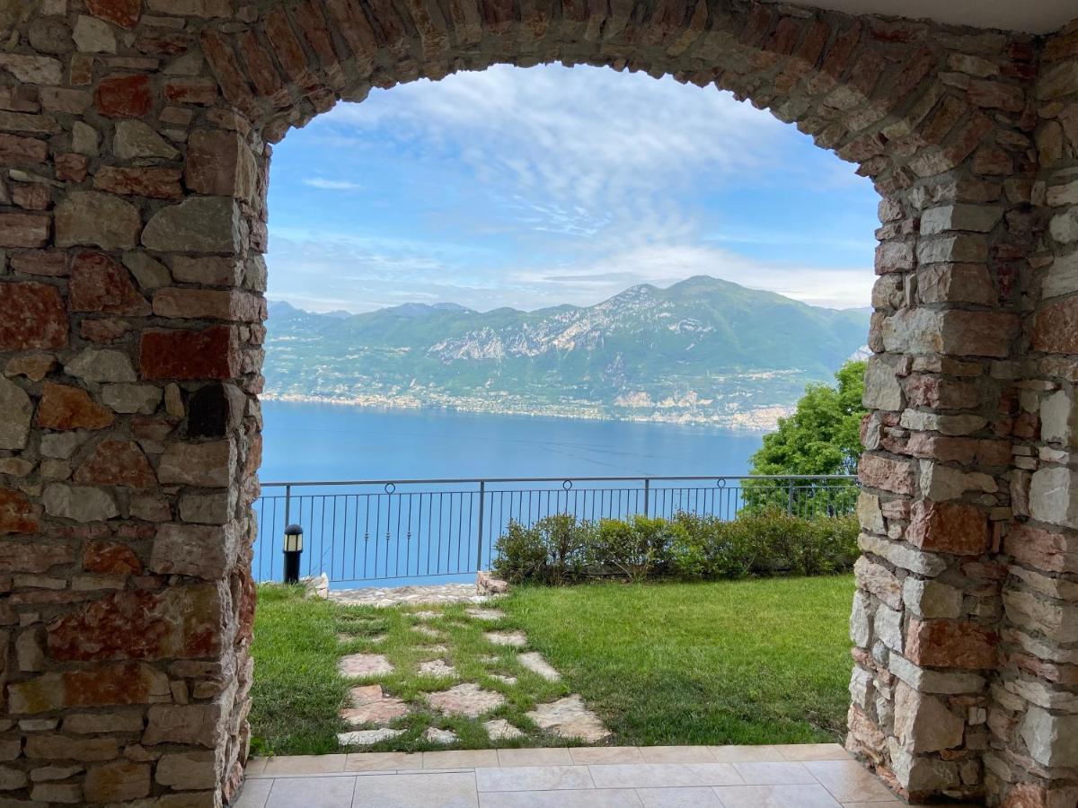 La Casa Di Pericle Aparthotel Brenzone sul Garda Luaran gambar