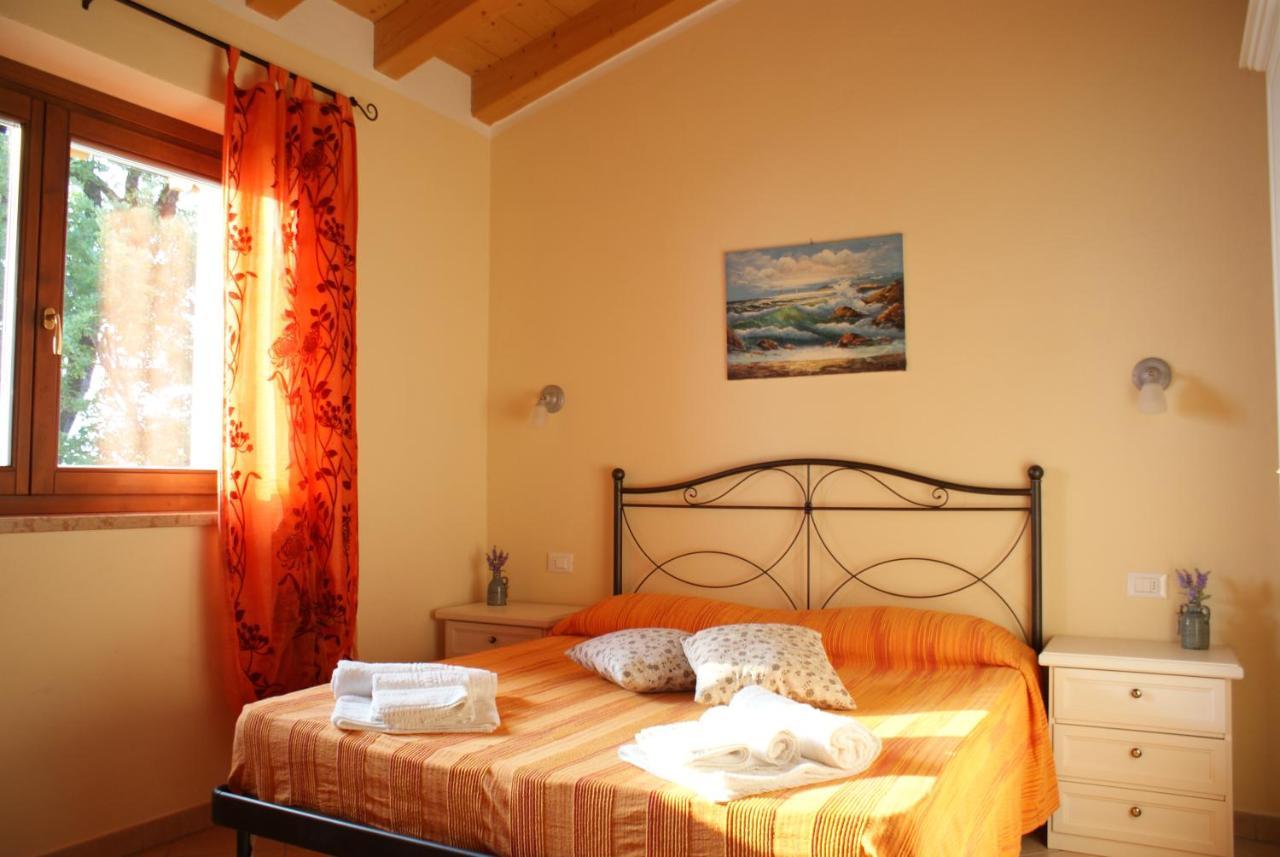 La Casa Di Pericle Aparthotel Brenzone sul Garda Luaran gambar