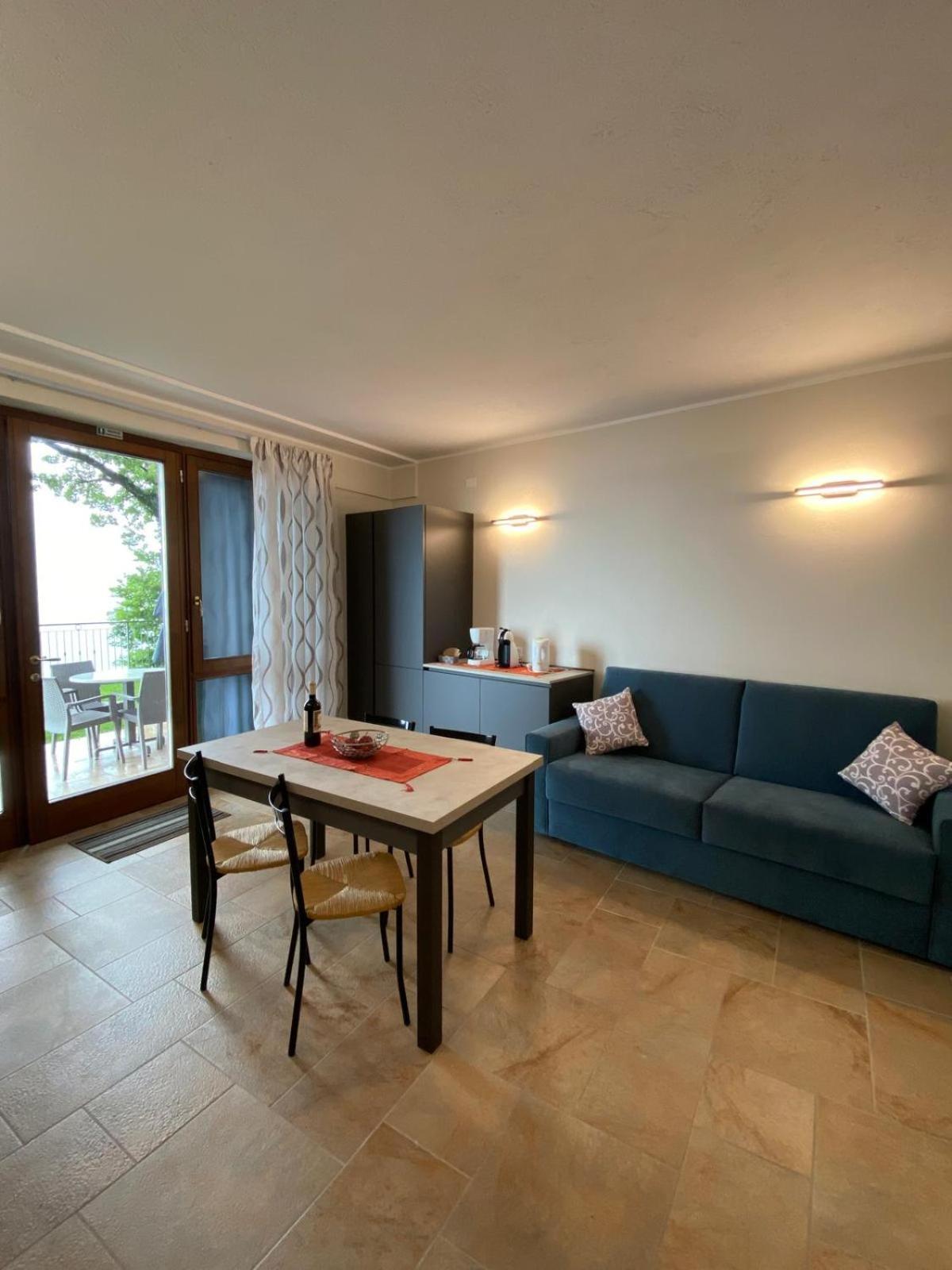 La Casa Di Pericle Aparthotel Brenzone sul Garda Luaran gambar